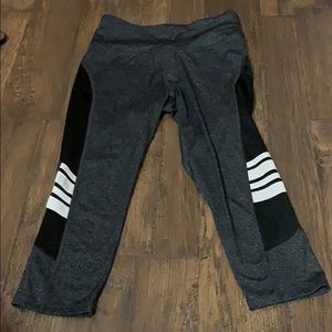 cropped athletic leggings